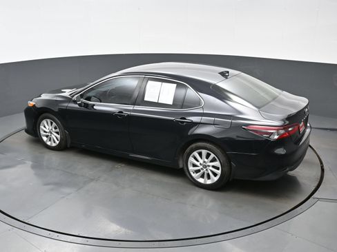 Used 2022 Toyota Camry LE FWD image 36
