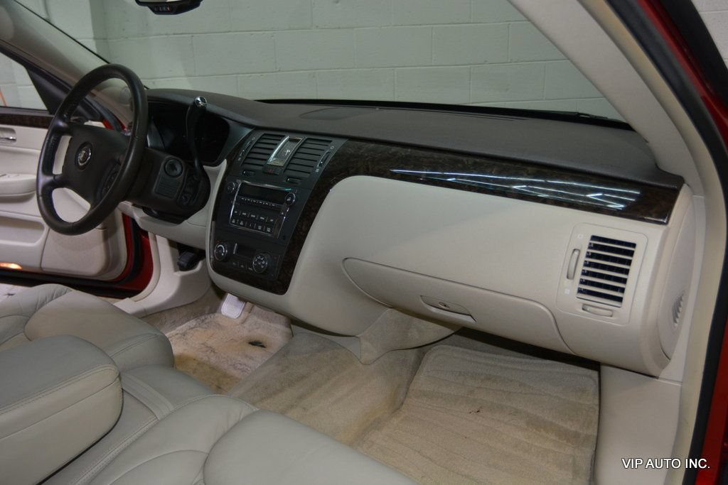 Used 2010 Cadillac DTS FWD image 12