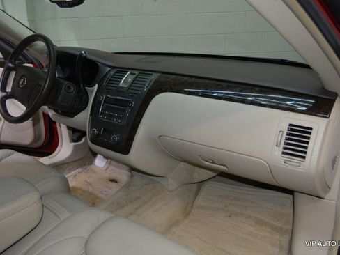 Used 2010 Cadillac DTS image 12