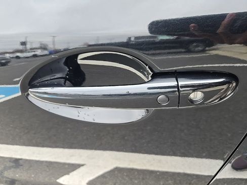 Used 2018 MAZDA MAZDA3 Touring image 9