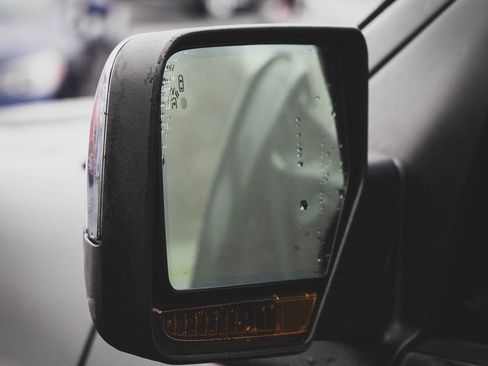 Used 2017 Lincoln Navigator Select image 28