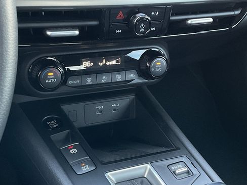 New 2026 Nissan Kicks SV image 32