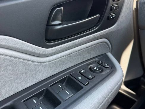 Used 2018 Honda Odyssey EX-L image 20