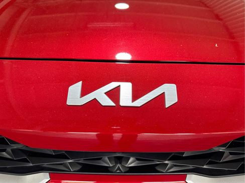 Used 2024 Kia Forte LXS w/ LXS Technology Package FWD image 21