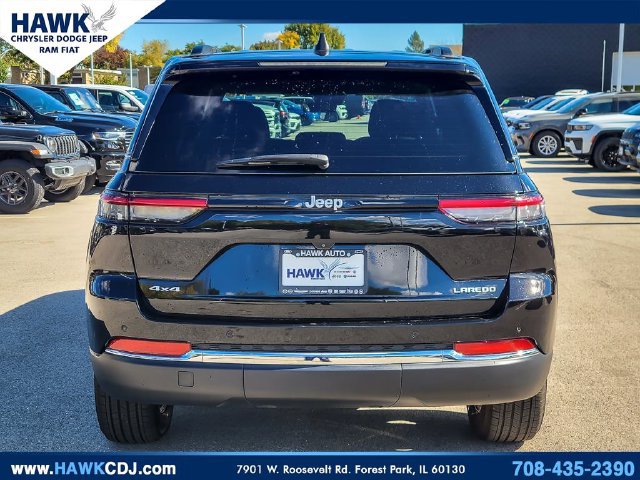 Certified 2025 Jeep Grand Cherokee Laredo X w/ Luxury Tech Group I AWD/4WD image 5