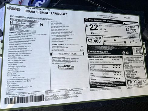 New 2025 Jeep Grand Cherokee Laredo image 19