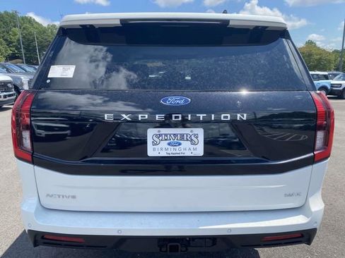New 2025 Ford Expedition Max Active image 3