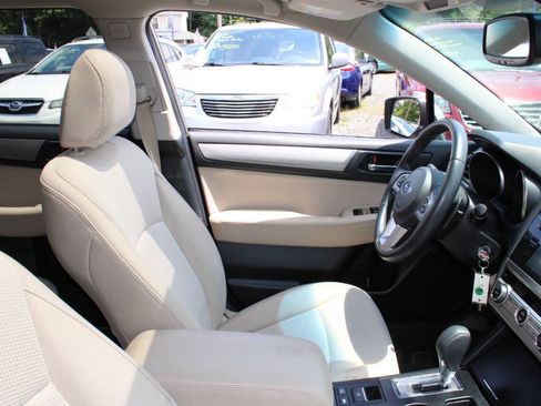 Used 2015 Subaru Outback 2.5i Premium AWD/4WD image 11