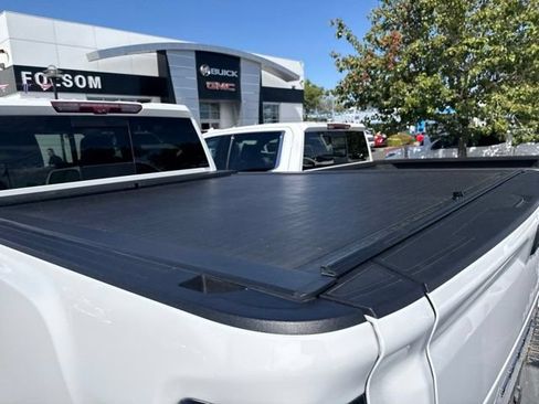 Used 2020 GMC Sierra 2500 AT4 w/ Technology Package AWD/4WD image 4
