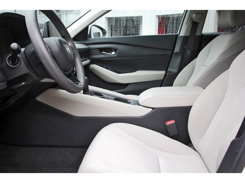 Used 2024 Honda Accord LX image 27