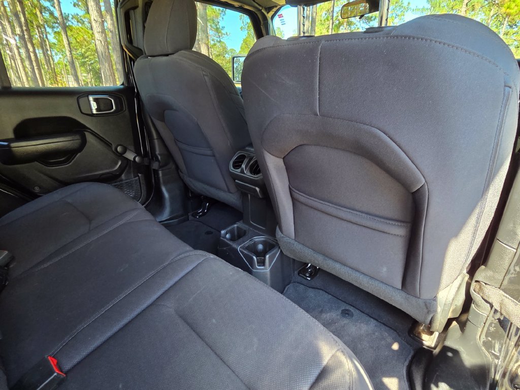 Used 2023 Jeep Wrangler Unlimited Sport AWD/4WD image 22