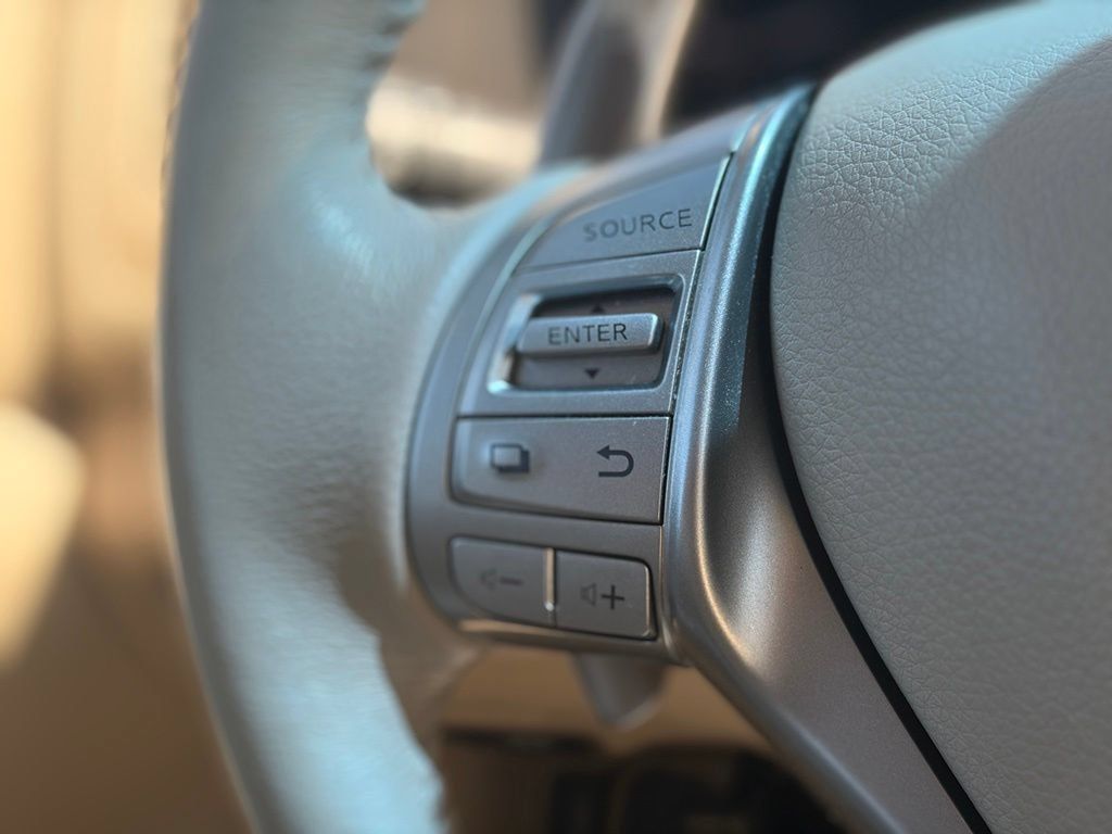 Used 2013 Nissan Altima 3.5 SV w/ Navigation Pkg FWD image 21