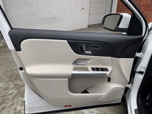 Used 2025 Mercedes-Benz GLA 250 GLA 250 image 10