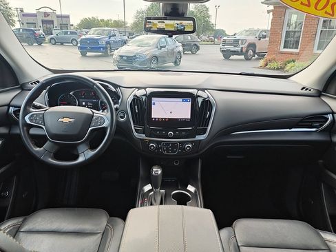 Used 2020 Chevrolet Traverse Premier FWD image 15