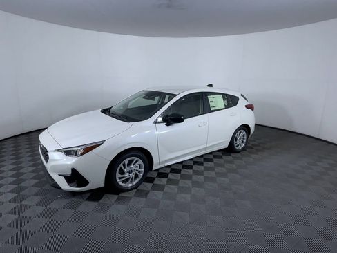 Used 2025 Subaru Impreza 2.0i image 4