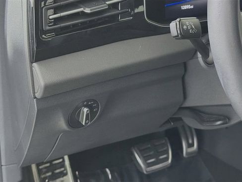 Used 2025 Volkswagen Jetta Sport image 10