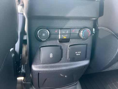 Used 2017 Ford Explorer Platinum AWD/4WD image 21