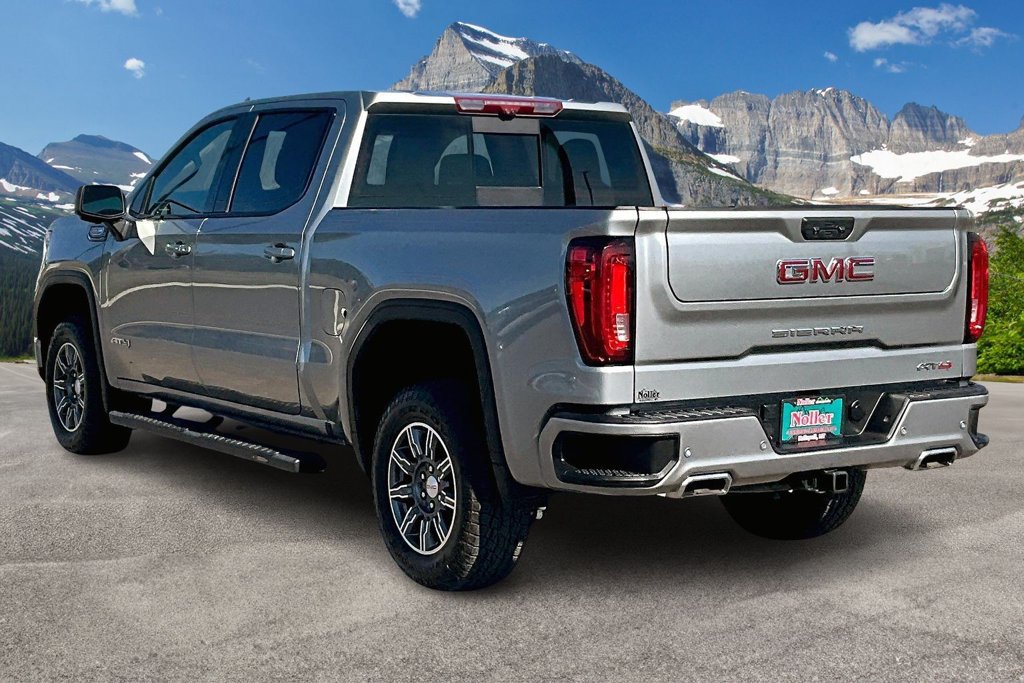 Used 2024 GMC Sierra 1500 AT4 w/ Technology Package AWD/4WD image 13