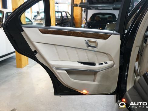 Used 2014 Mercedes-Benz E 250 E 250 Base BlueTEC® 4MATI image 28