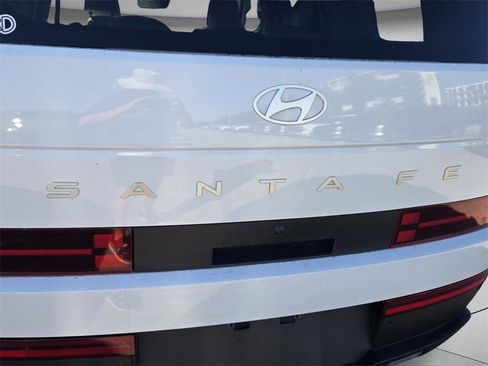 Certified 2025 Hyundai Santa Fe SEL image 8