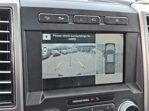 Used 2018 Ford F150 Platinum w/ Equipment Group 701A Luxury image 21