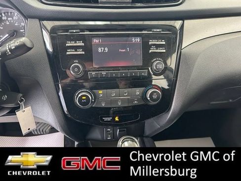 Used 2017 Nissan Rogue Sport S w/ S Appearance Package AWD/4WD image 20