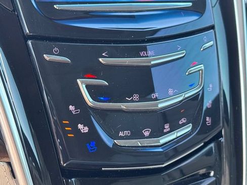 Used 2020 Cadillac Escalade ESV Premium Luxury RWD image 27