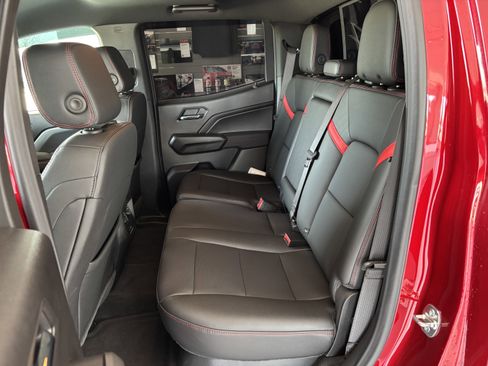 Used 2025 Chevrolet Colorado Z71 w/ Midnight Edition AWD/4WD image 20