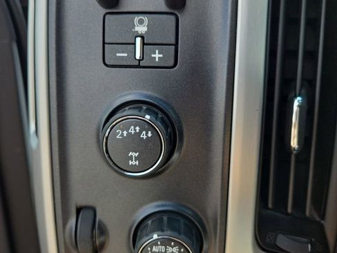 Used 2017 GMC Sierra 3500 SLE w/ SLE Fleet Preferred Package AWD/4WD image 22