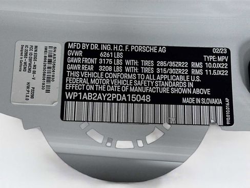 Certified 2023 Porsche Cayenne S Platinum w/ Premium Package Plus image 32