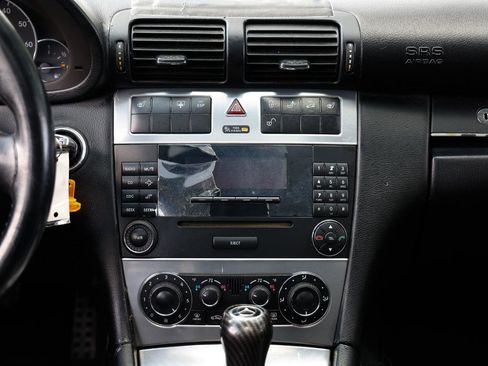Used 2005 Mercedes-Benz C 230 Sedan image 32