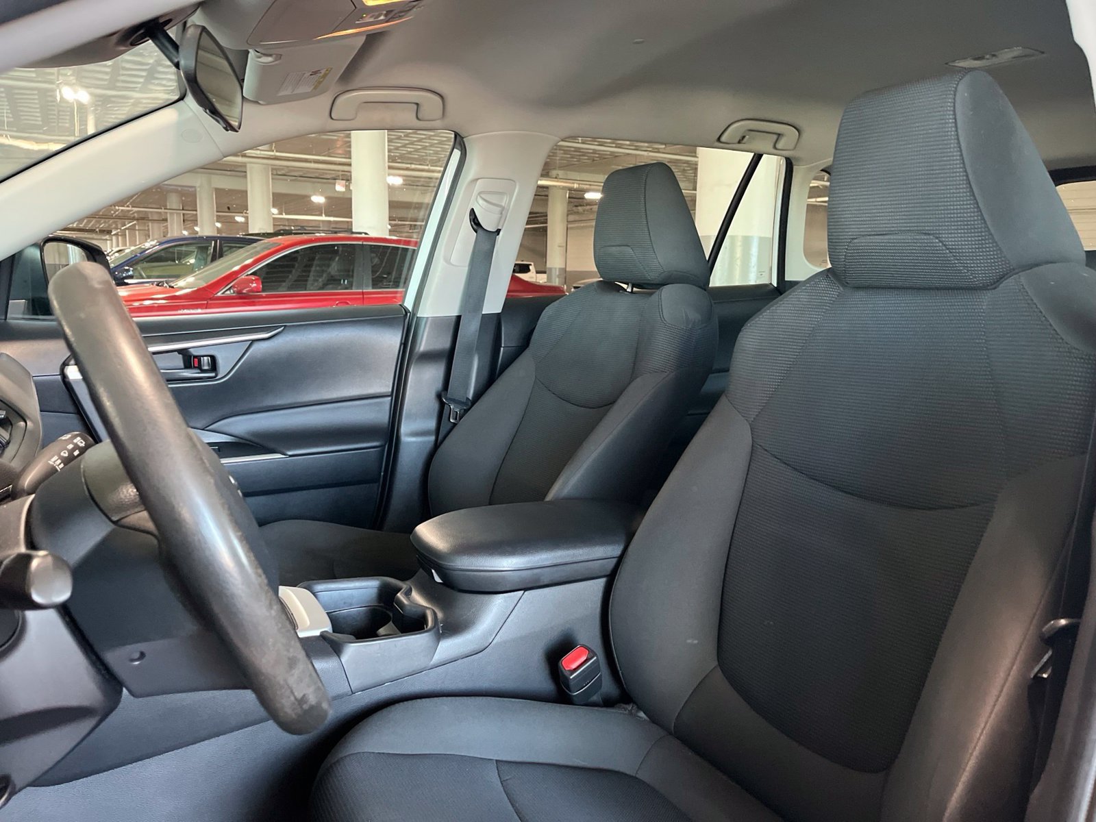 Used 2021 Toyota RAV4 LE AWD/4WD image 13