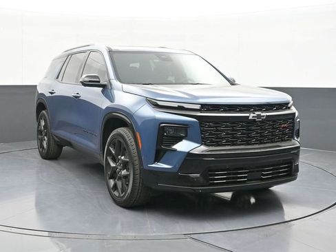 New 2026 Chevrolet Traverse RS w/ LPO, Floor Liner Package FWD image 22