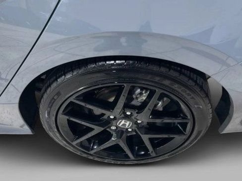 Used 2025 Honda Civic Sport image 12