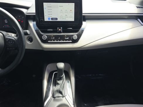 Used 2025 Toyota Corolla LE w/ Convenience Package FWD image 15