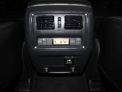 Used 2013 Nissan Pathfinder SL w/ SL Premium Pkg image 22