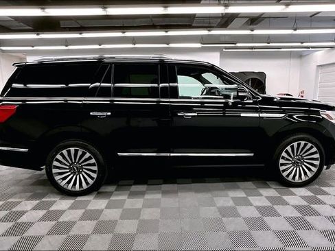 Used 2018 Lincoln Navigator Reserve w/ Technology Package image 14