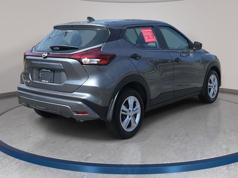 Certified 2025 Nissan Kicks Play S image 5