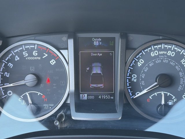 Used 2020 Toyota Tacoma TRD Off-Road w/ Technology Package AWD/4WD image 24