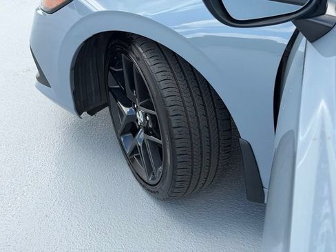 Used 2023 Honda Civic Sport image 19