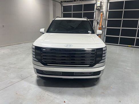 New 2026 Hyundai Palisade Calligraphy FWD image 2