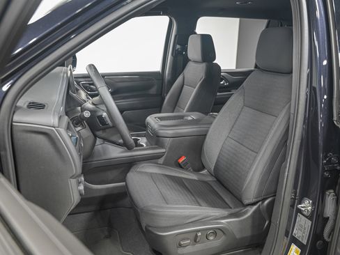 Used 2023 Chevrolet Suburban LS image 16