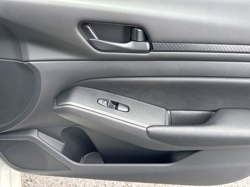 Certified 2025 Nissan Altima 2.5 S image 17