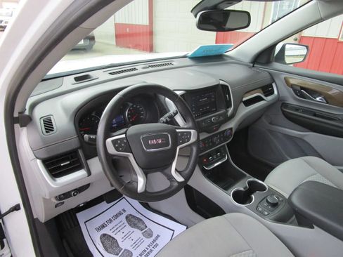 Used 2021 GMC Terrain SLE w/ Driver Convenience Package AWD/4WD image 9
