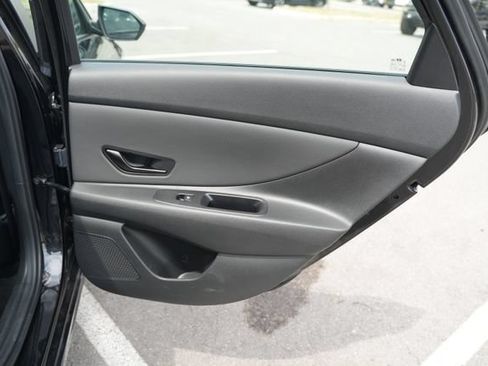 Used 2025 Hyundai Elantra Sport FWD image 23