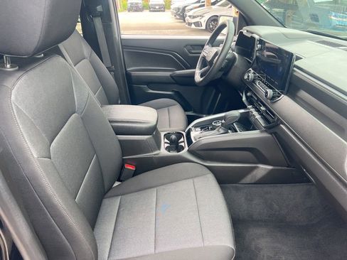 Used 2024 Chevrolet Colorado Trail Boss w/ Advanced Trailering Package AWD/4WD image 18