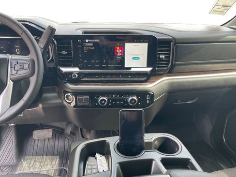 New 2026 GMC Sierra 1500 Elevation w/ LPO, Elevation Black Package image 11