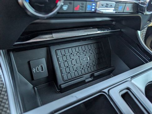 New 2025 Ford F150 Lariat w/ Equipment Group 501A Mid image 24