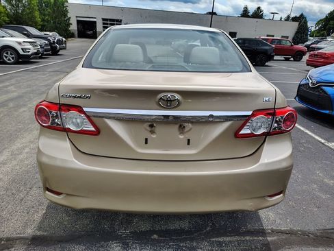 Used 2013 Toyota Corolla LE FWD image 4