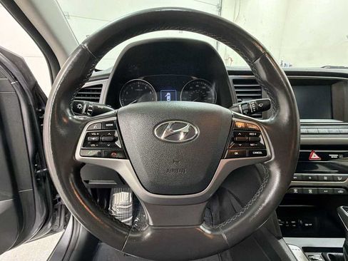 Used 2018 Hyundai Elantra Value Edition FWD image 16